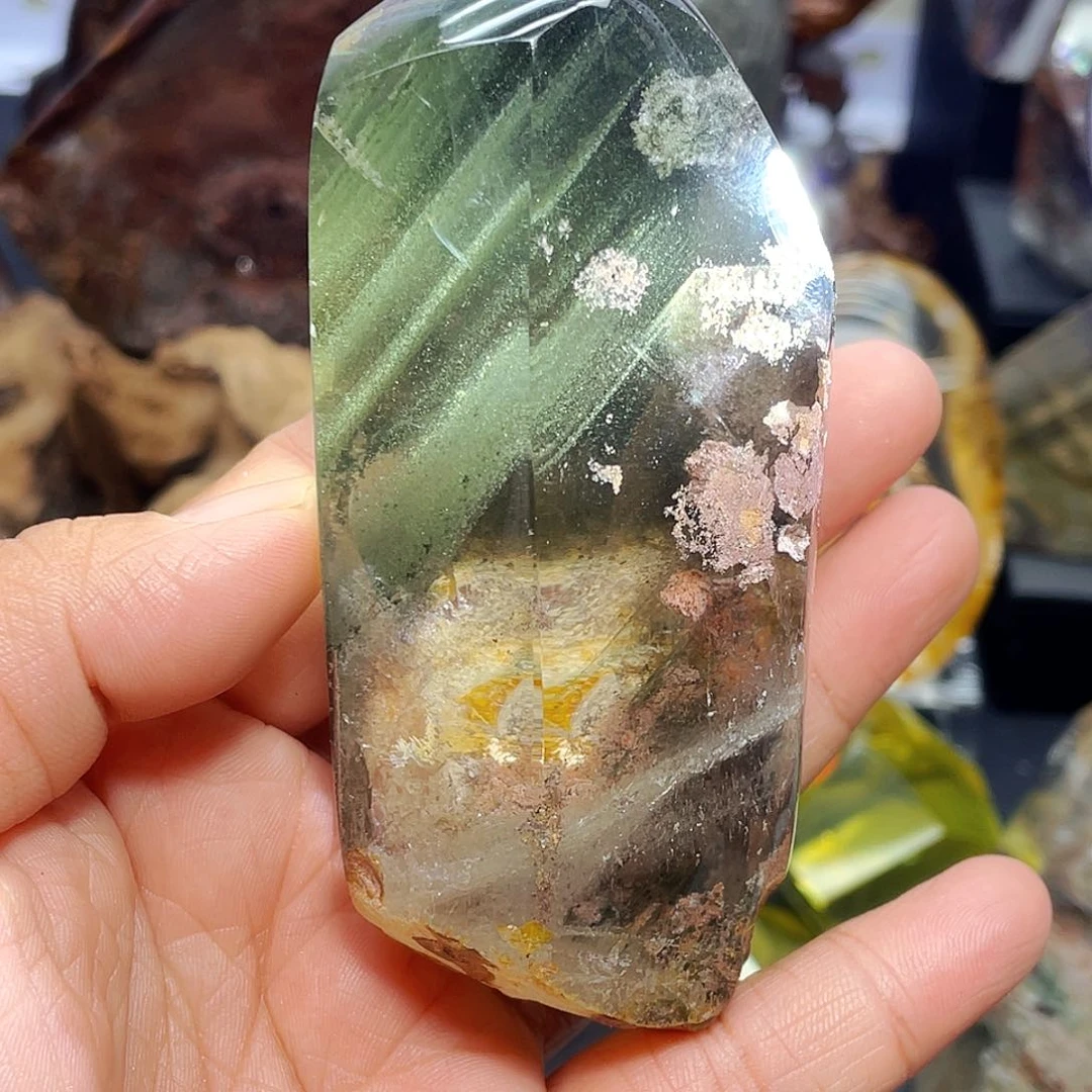 未镶嵌水晶大型摆件（非配饰）