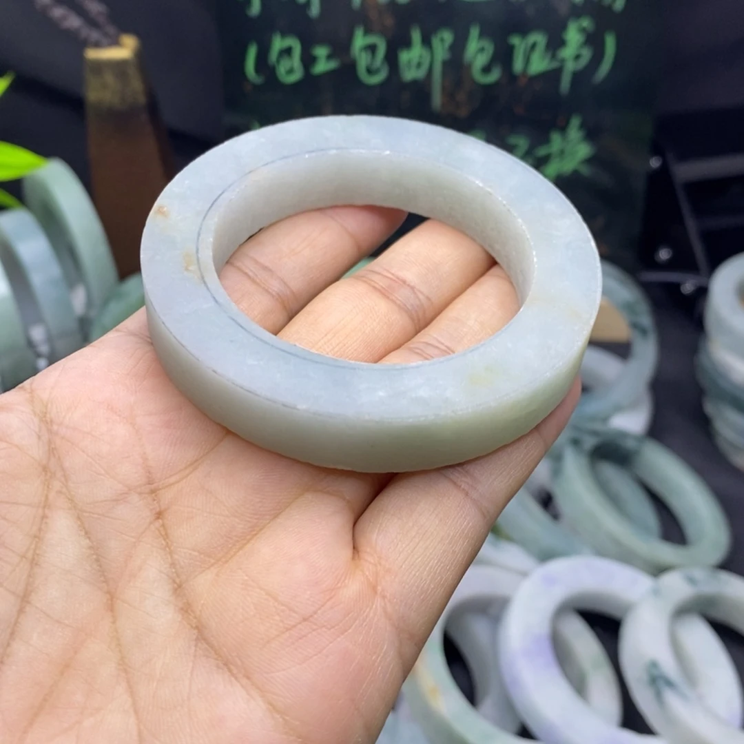定制翡翠手镯未镶嵌