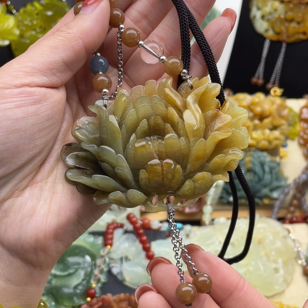 未镶嵌蛇纹石玉颈饰