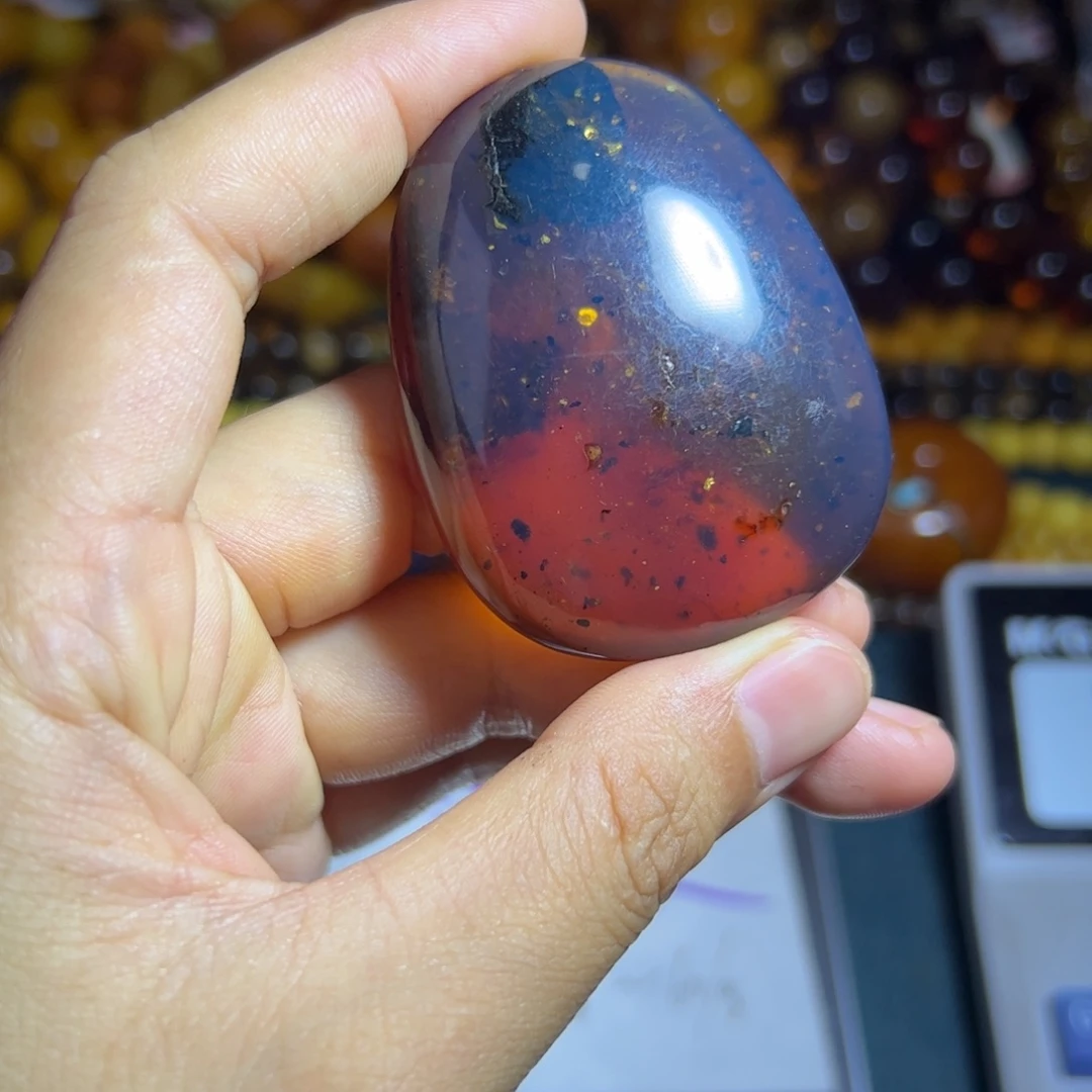 未镶嵌琥珀珠宝奇石118