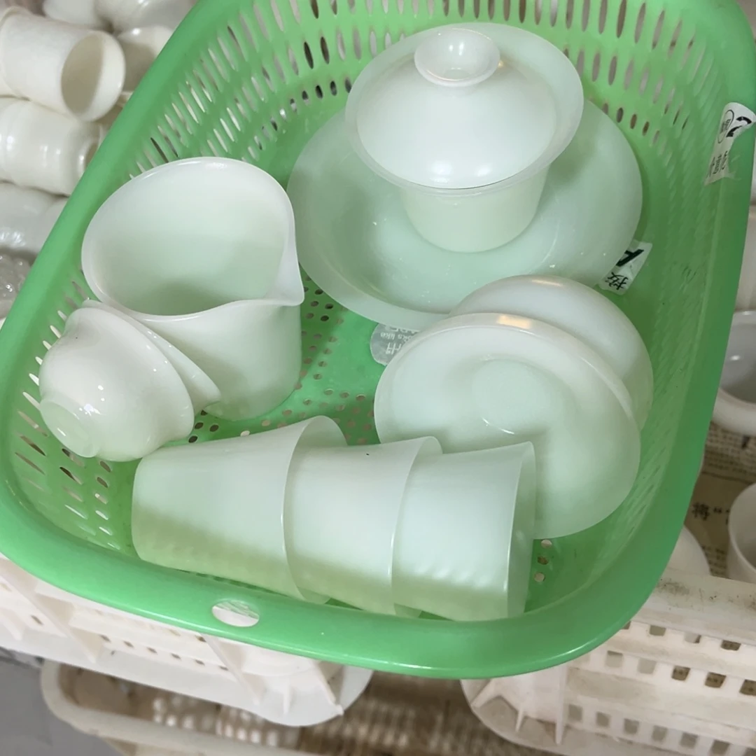 人***条德化陶瓷德韵茶器，