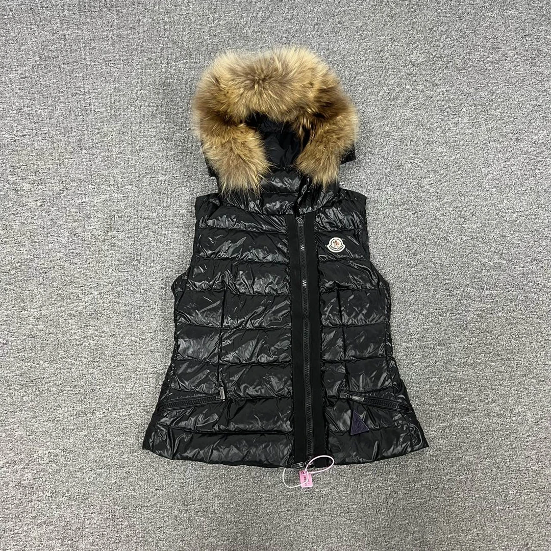 99新 MONCLER 蒙口 毛领羽绒马甲0码