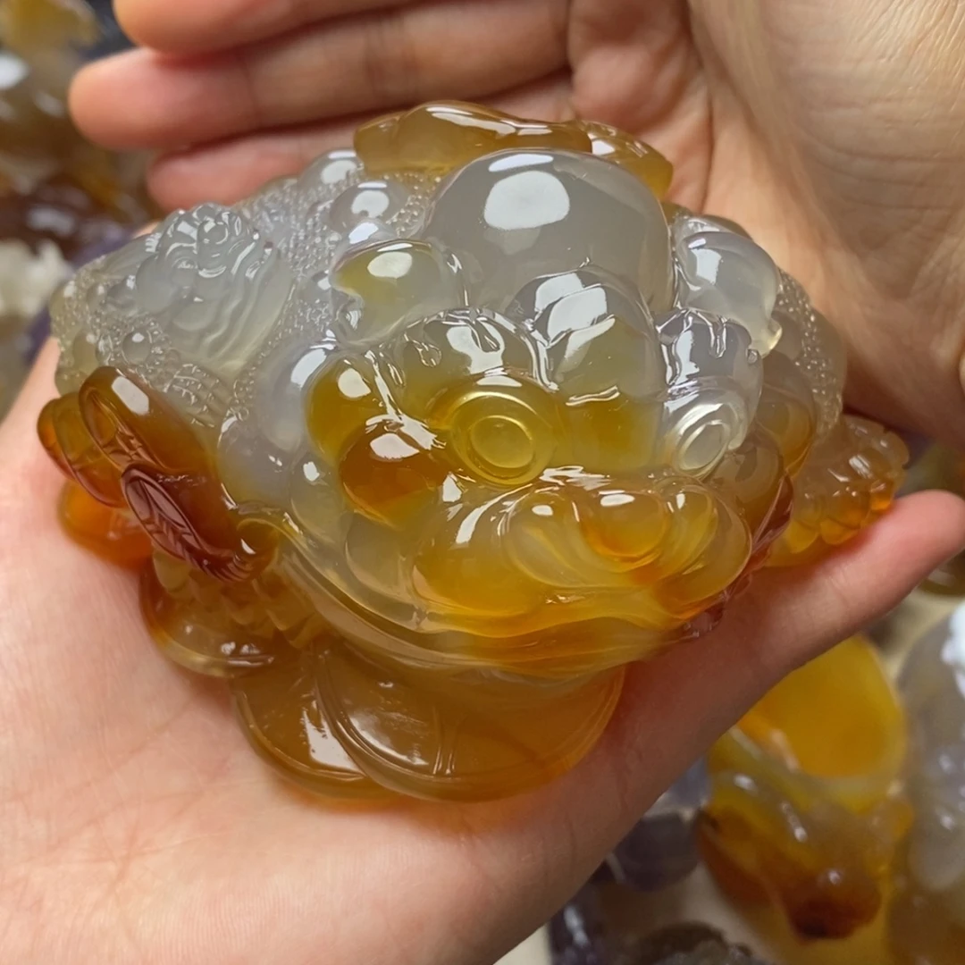 半***月玛瑙/玉髓未镶嵌摆件