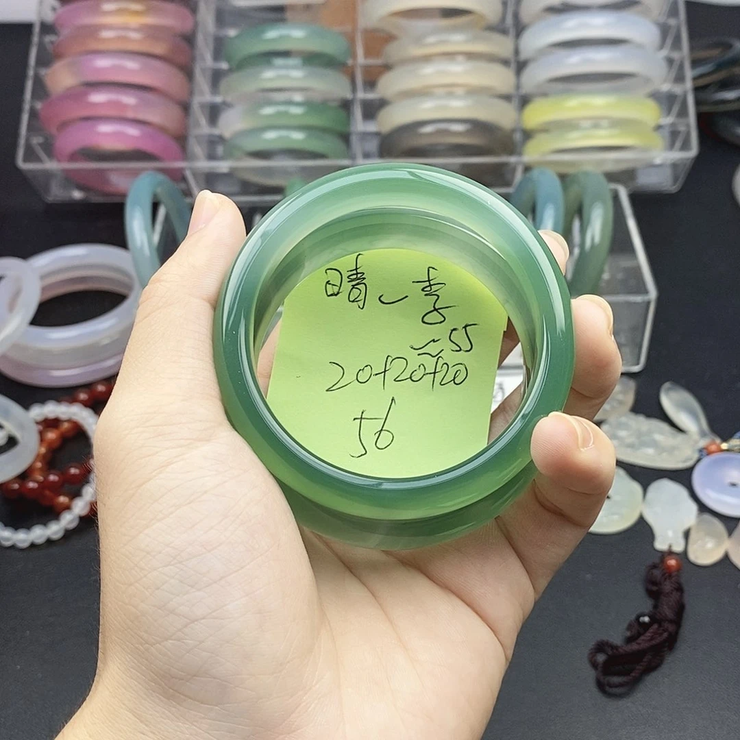 玛瑙/玉髓手镯未镶嵌