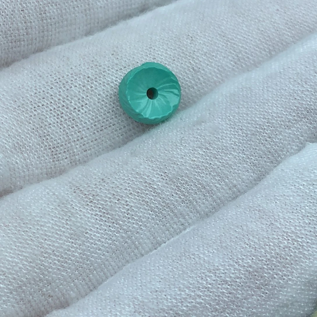 高瓷绿羽毛扣尺寸8