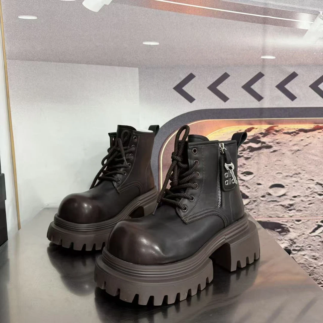 081新款2025精品百搭潮流马丁靴中筒烟筒黑色女士