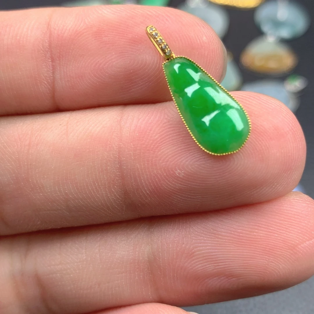 【闪购商品】翡翠18K金镶嵌颈饰翡翠