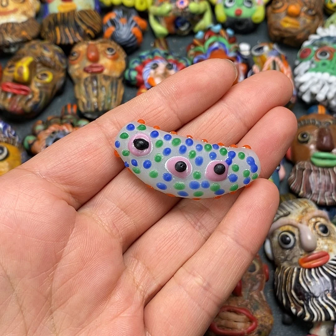 琉璃颈饰三眼吊坠