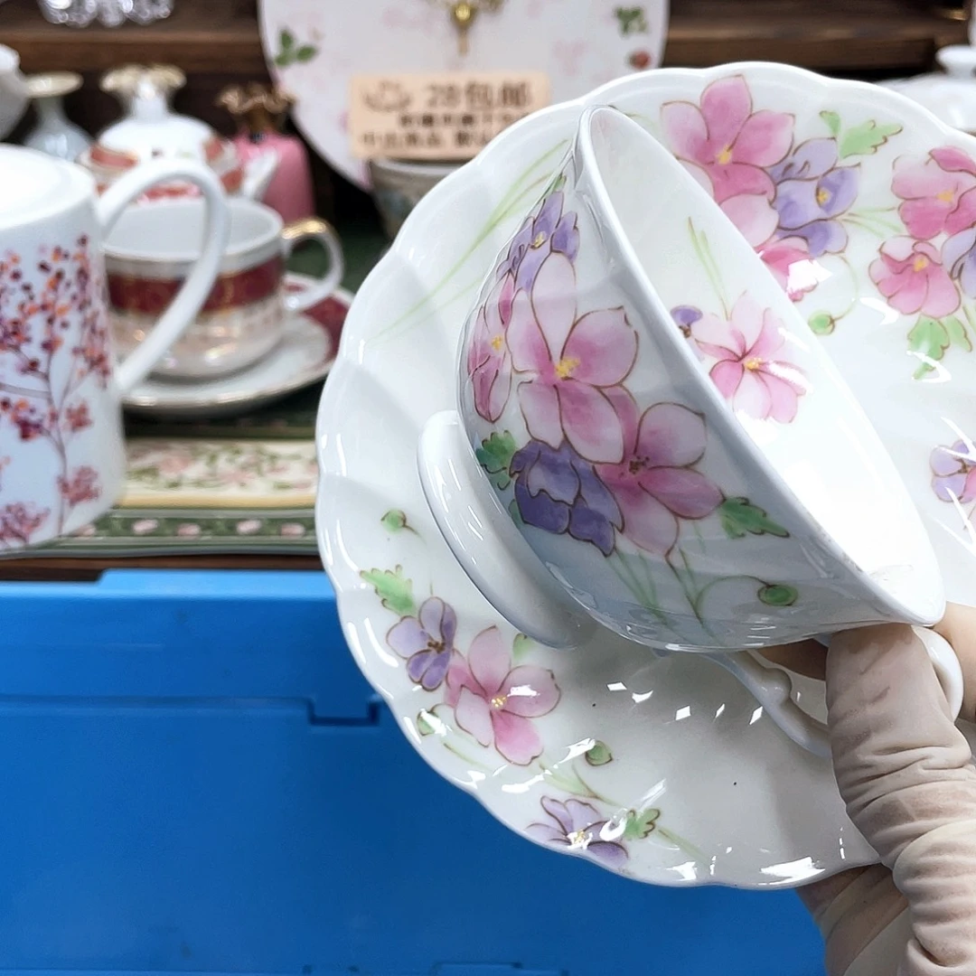 衔***鹤鹿屋家的美丽咖啡杯