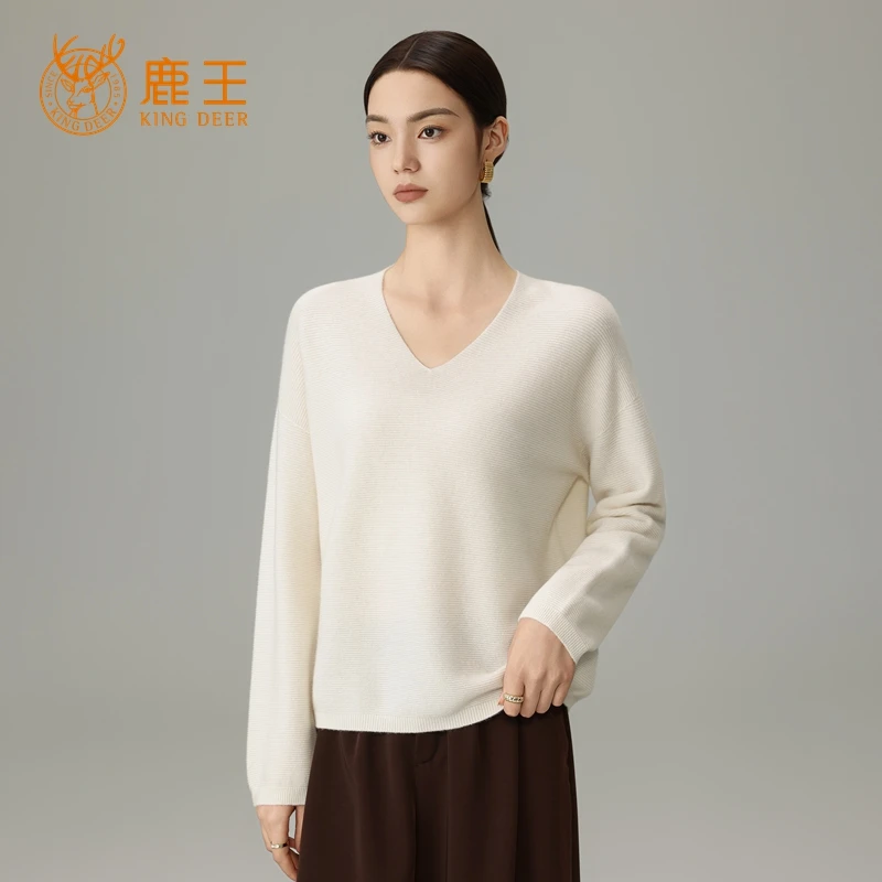 鹿王25秋冬新款女V领100山羊绒时尚休闲宽松针织套衫 5J9216