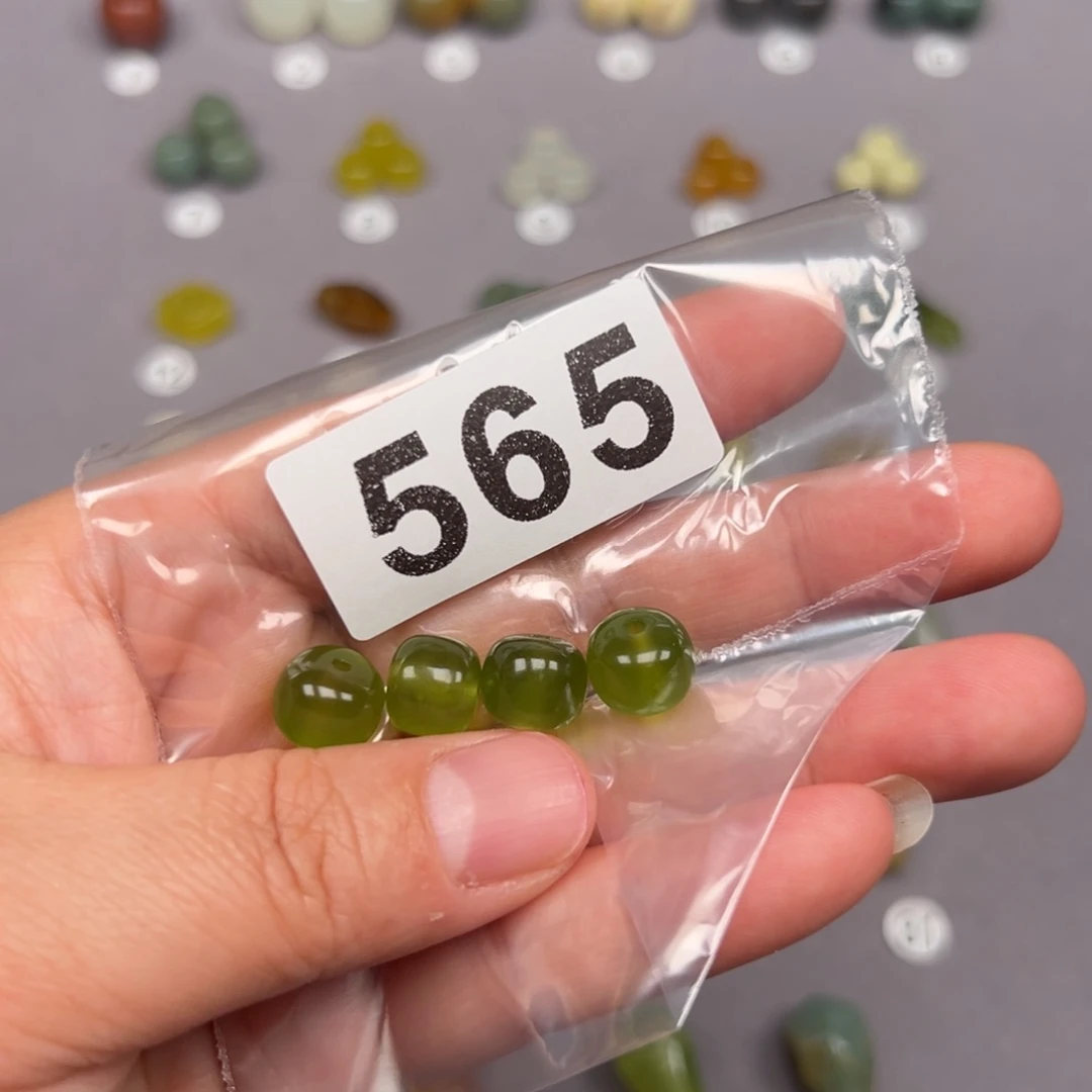 未镶嵌蛇纹石玉颈饰R***y