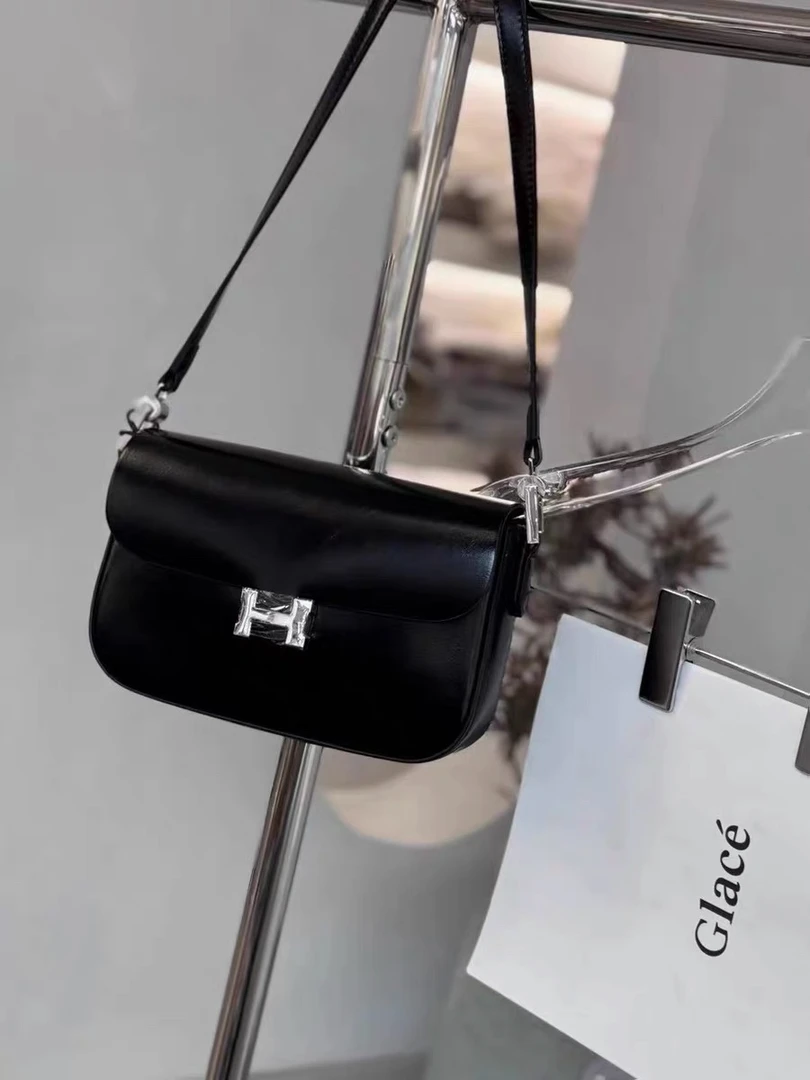 百豆小方包2025年春款牛皮高级感单肩腋下简约百搭斜挎包BD56100