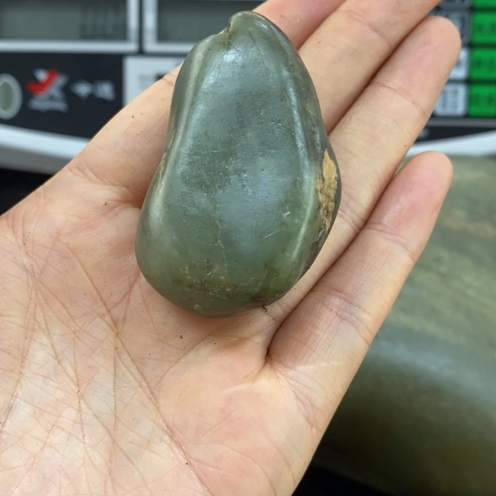 未镶嵌和田玉（糖玉）挂件