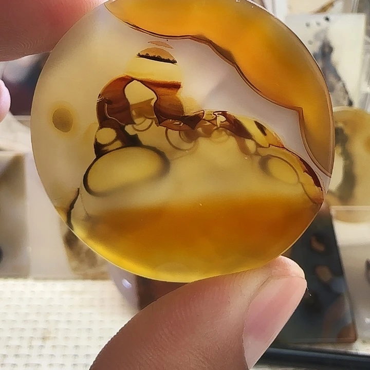 玛瑙/玉髓未镶嵌珠宝奇石