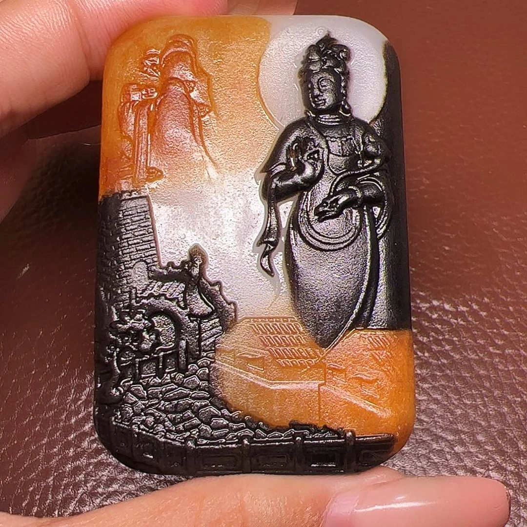 亮***）和田玉未镶嵌颈饰