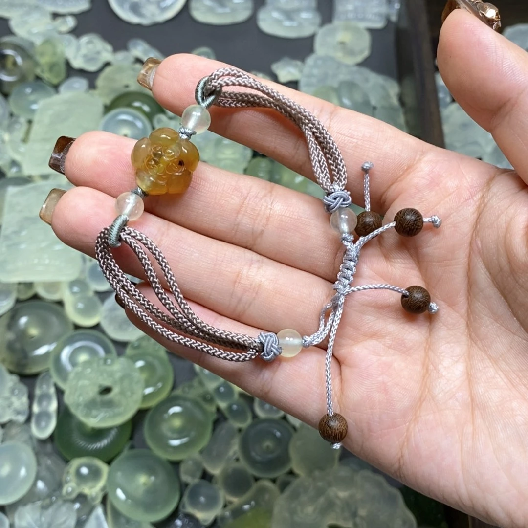 未镶嵌蛇纹石玉颈饰