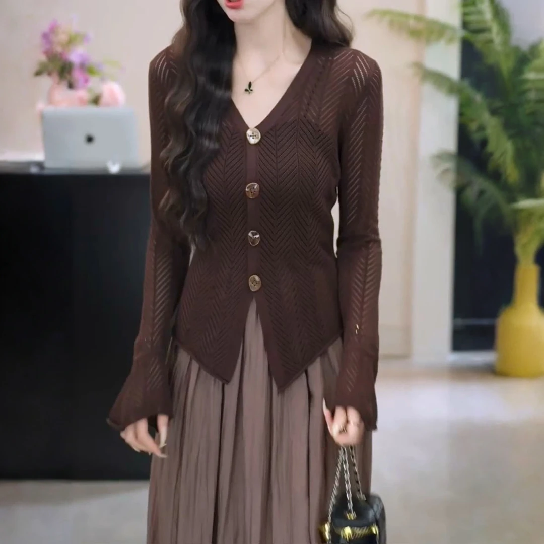 棕色气质设计感长袖针织衫2025秋季新款小众高级感修身显瘦上衣女
