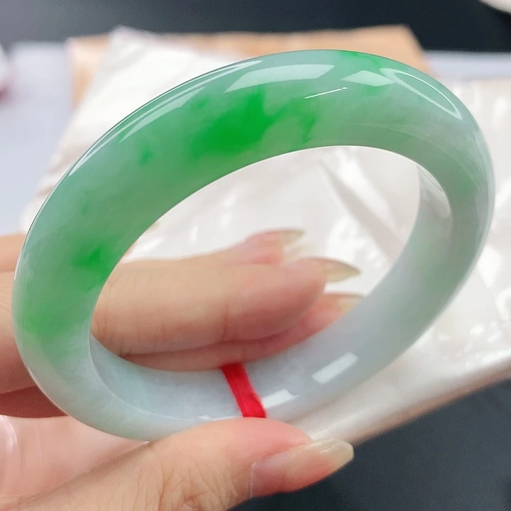 未镶嵌手镯翡翠，869