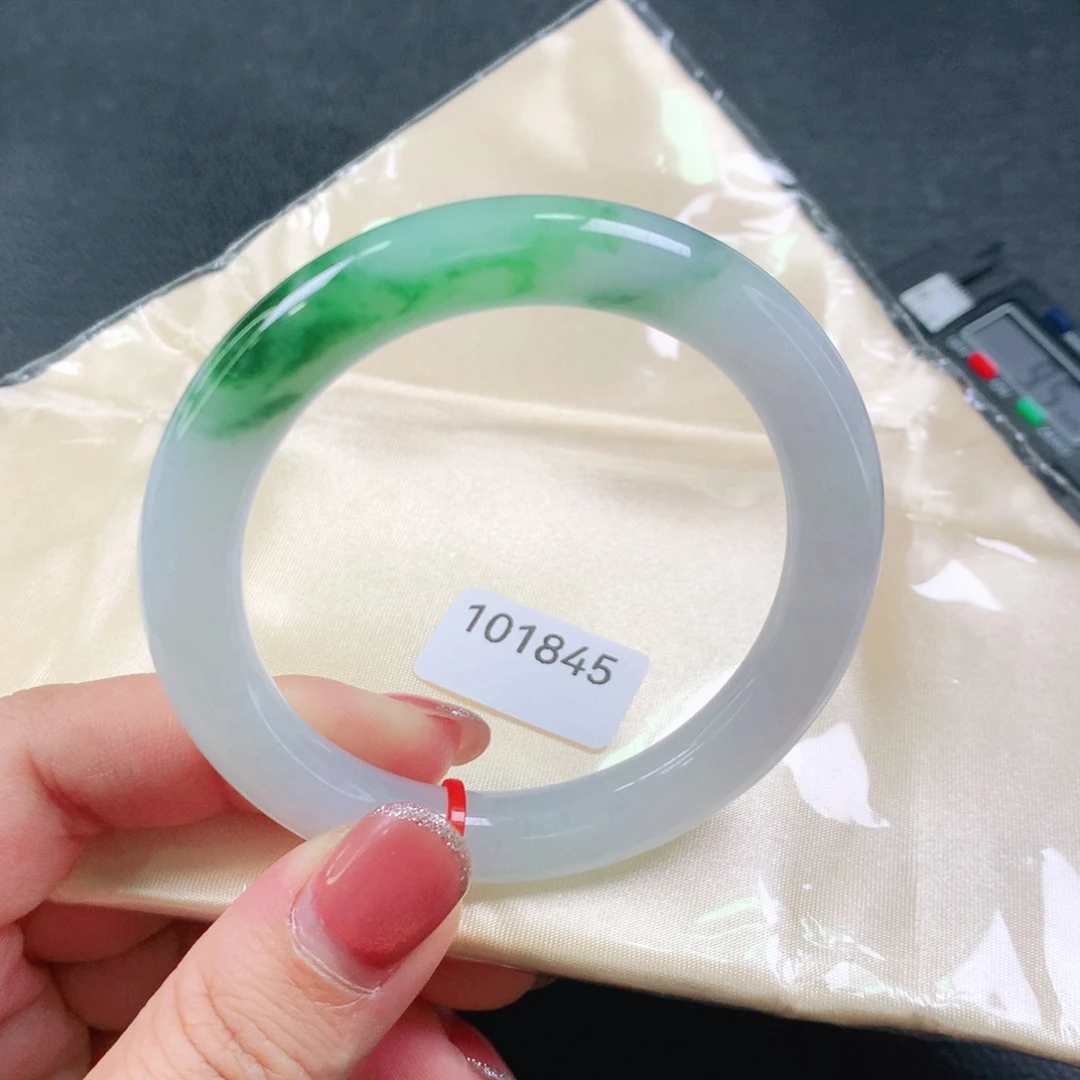 翡翠未镶嵌手镯（圆镯）03