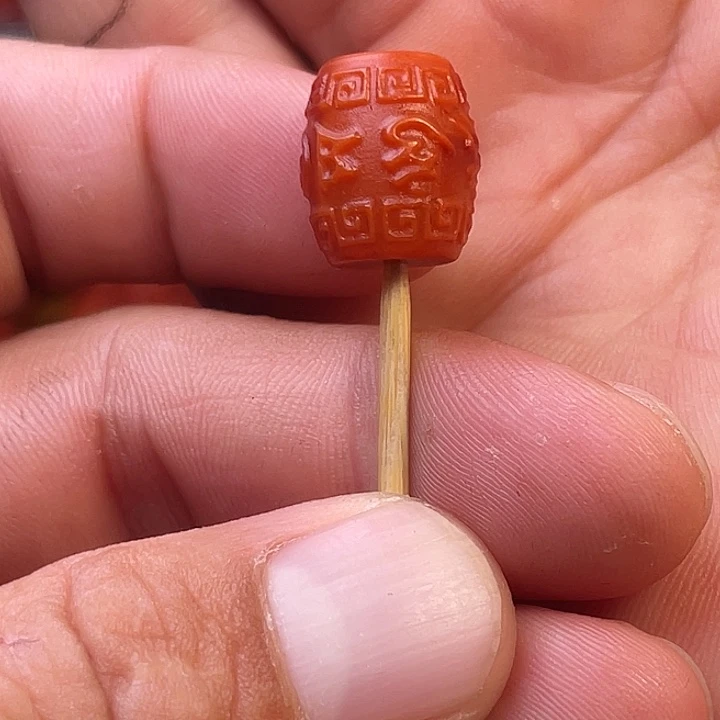 未镶嵌保山精工六字真言桶珠卡13mm南红玛瑙