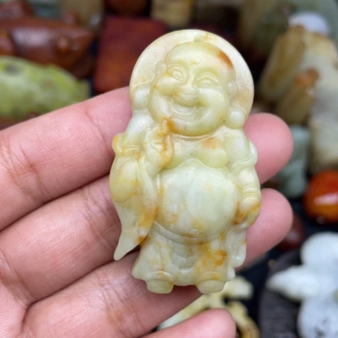 蛇纹石玉未镶嵌颈饰5