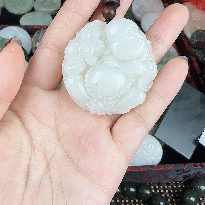 和田玉未镶嵌颈饰