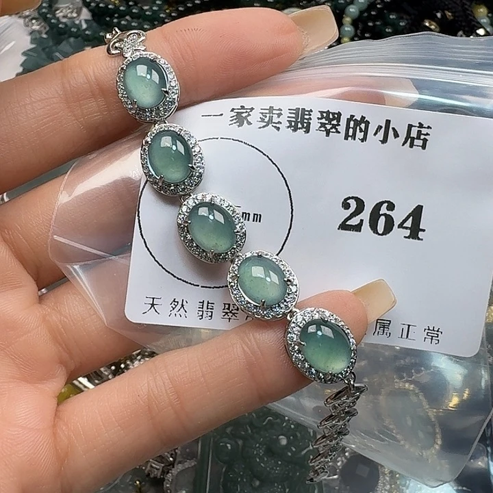 翡翠颈饰未镶嵌啊*翡翠