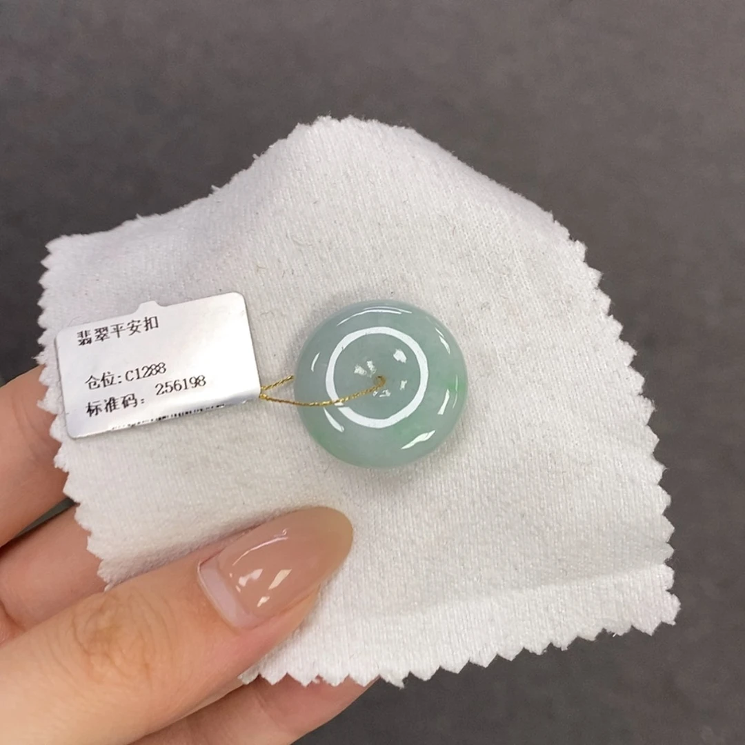 【闪购商品】翡翠未镶嵌颈饰平安扣