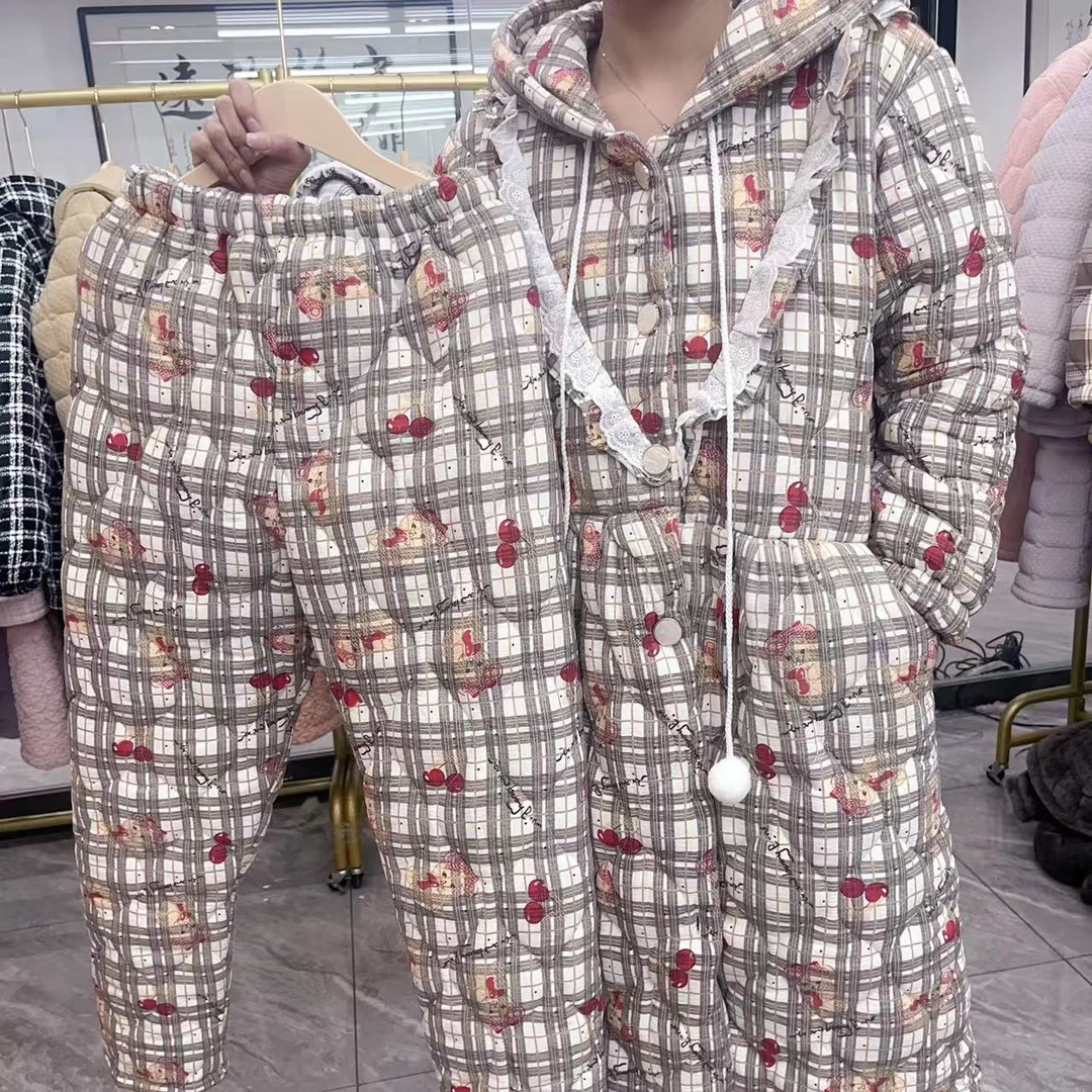 【K090】格子小熊精品女士袍套连帽三层夹棉秋冬加厚长袍+长裤