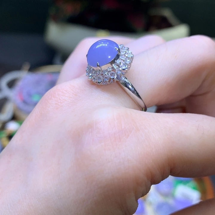 颈饰18K金镶嵌翡翠