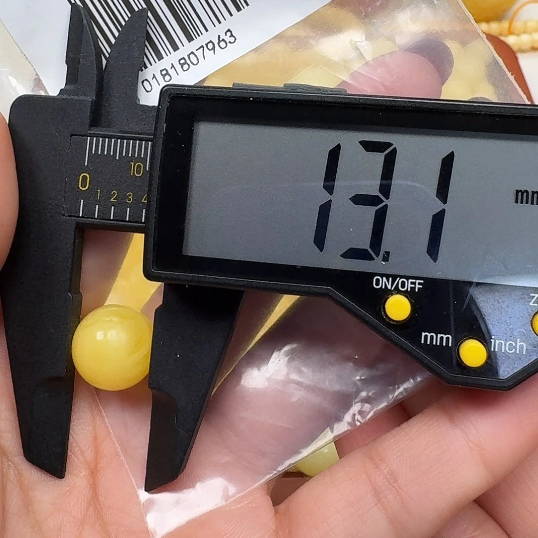 琥珀未镶嵌裸石悠悠