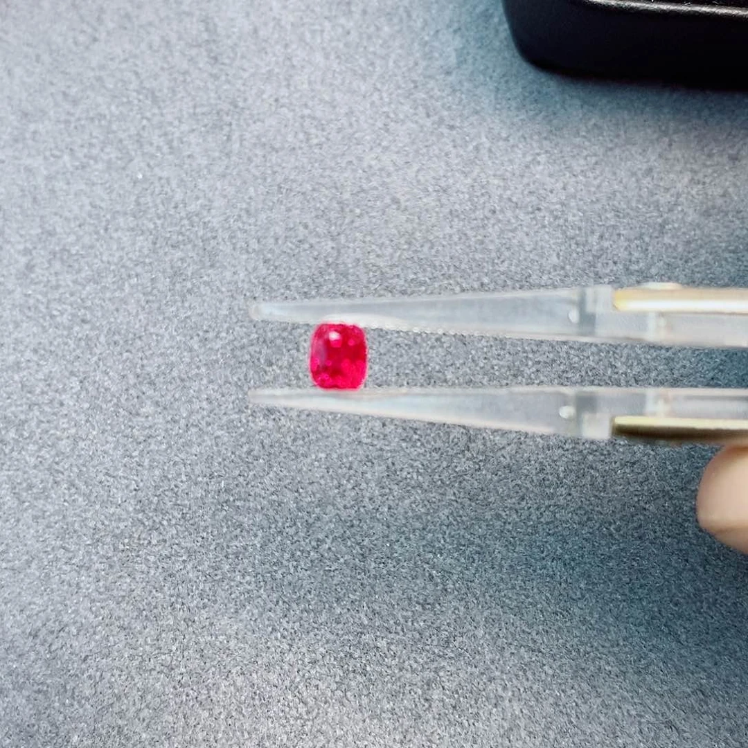 裸石未镶嵌尖晶石0.67ct 超级绝地武士