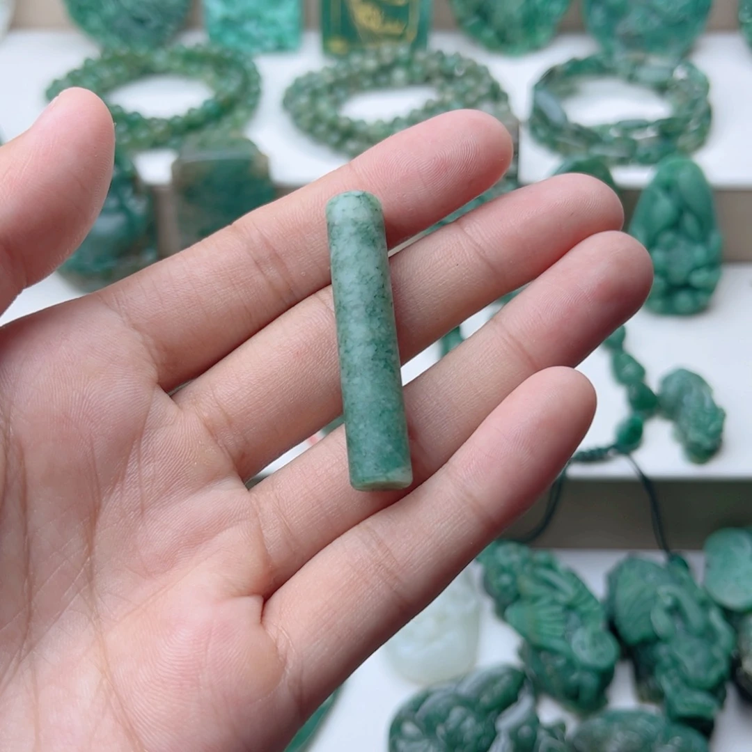 独山玉未镶嵌挂件r****n