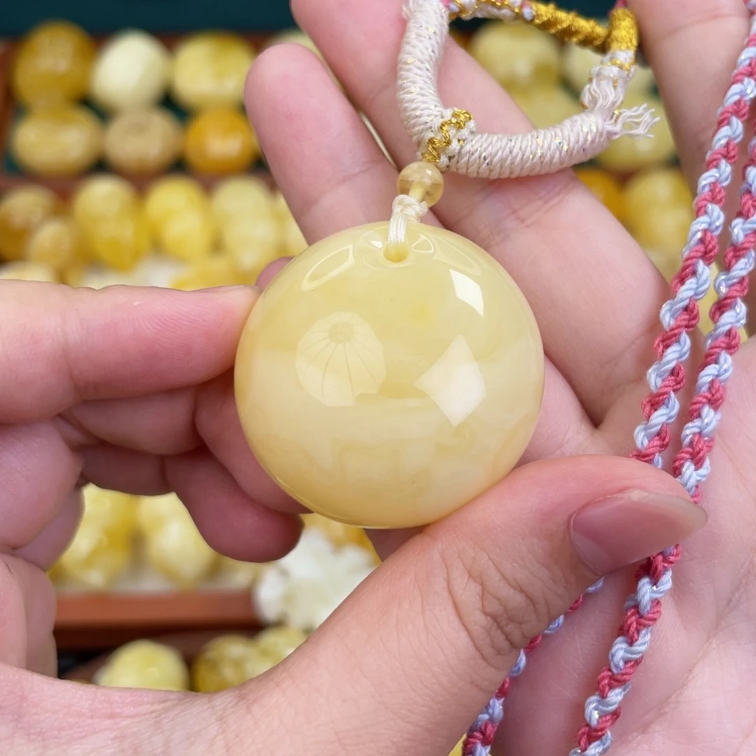 未镶嵌吊坠(赠链)蜜蜡