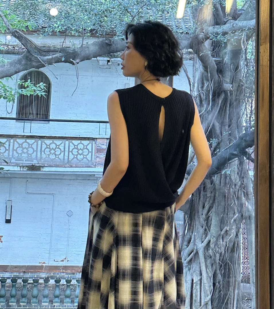WUWU STUDIO【清欢】复古气质通勤简约百搭针织露后背无袖上衣3230