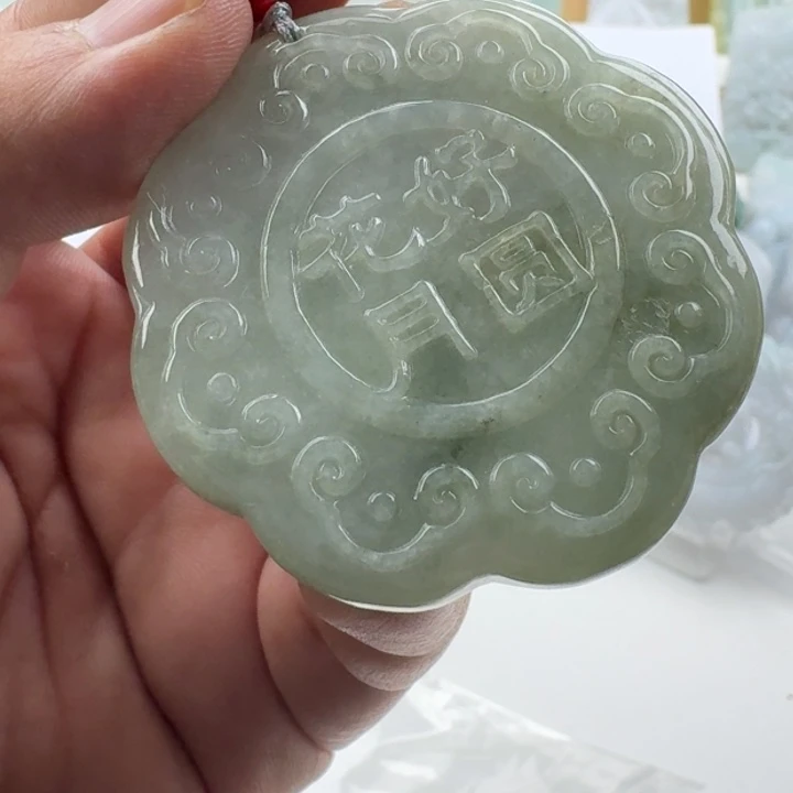 翡翠未镶嵌颈饰天然缅甸A货翡翠