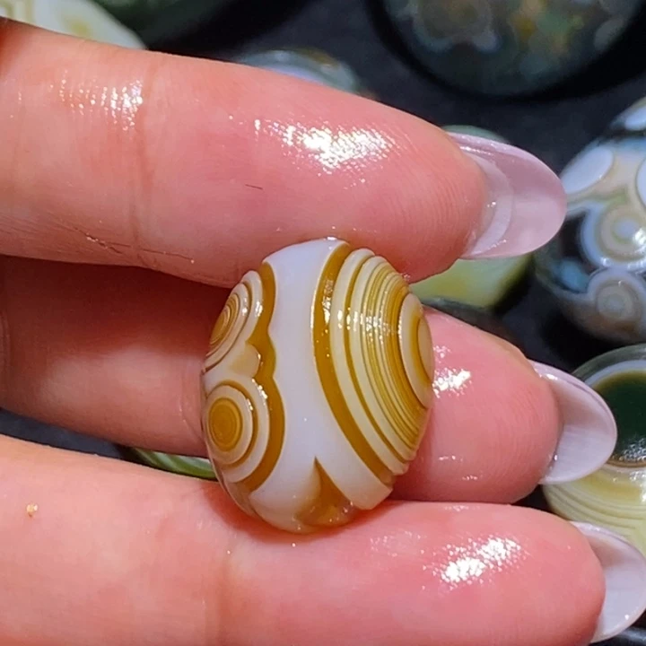 玛瑙/玉髓未镶嵌珠宝奇石64