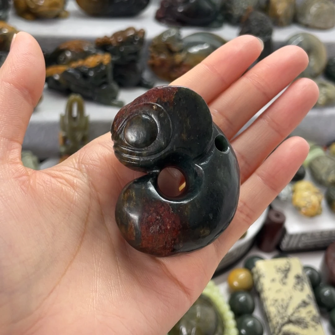 岫岩河磨玉（透闪石质玉）未镶嵌把件