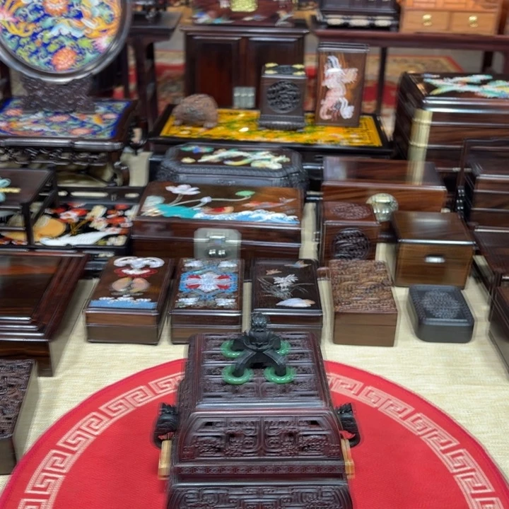 紫檀木类成套家具