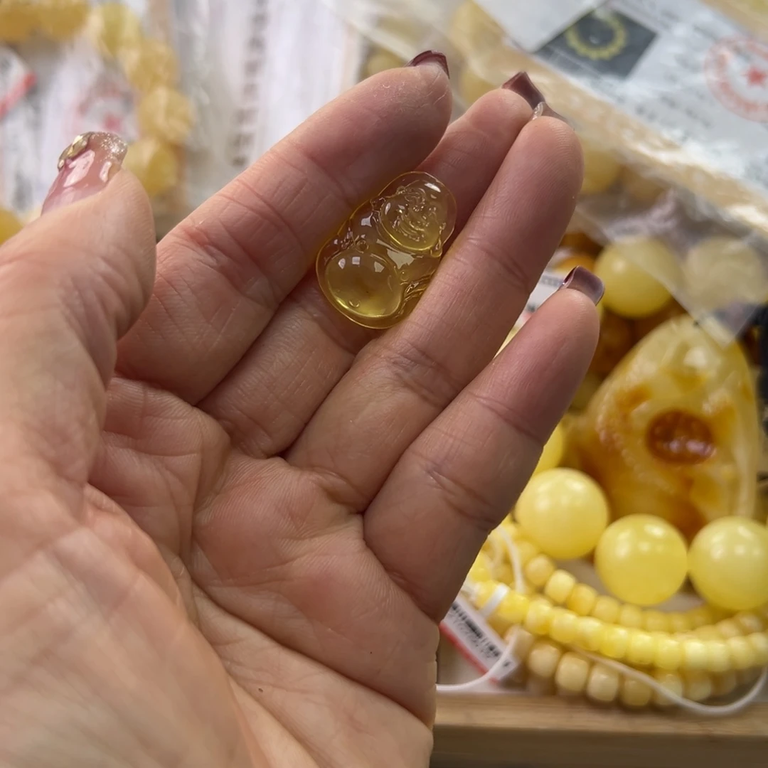 琥珀珠宝奇石未镶嵌