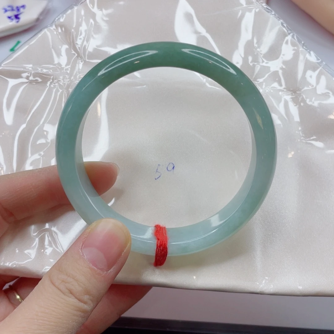 未镶嵌手镯翡翠手镯