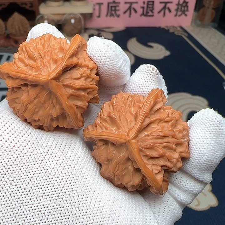 文玩核桃吊坠盘山人字奔40