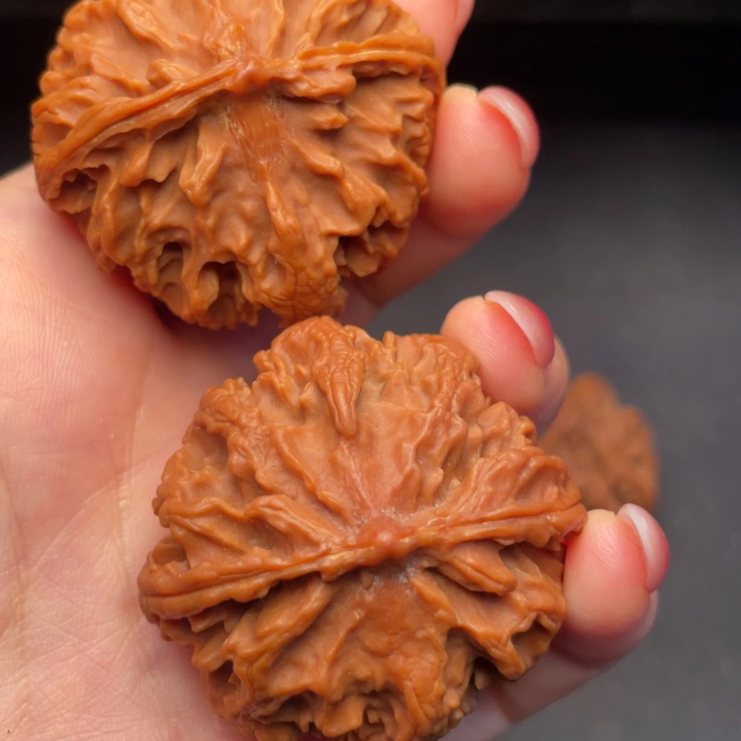 文玩核桃吊坠秦岭野生核桃