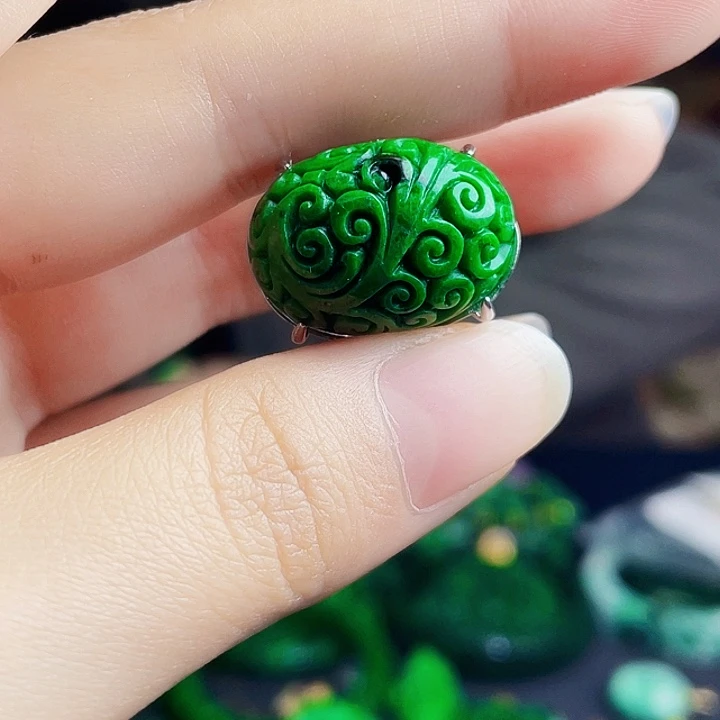 翡翠银S925镶嵌颈饰多样性