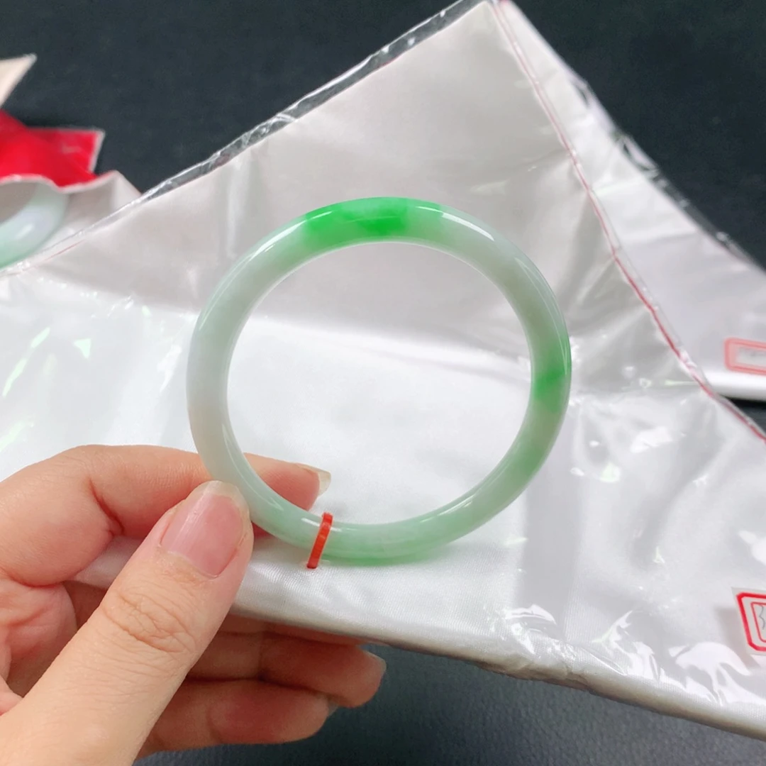翡翠手镯（圆镯）未镶嵌03