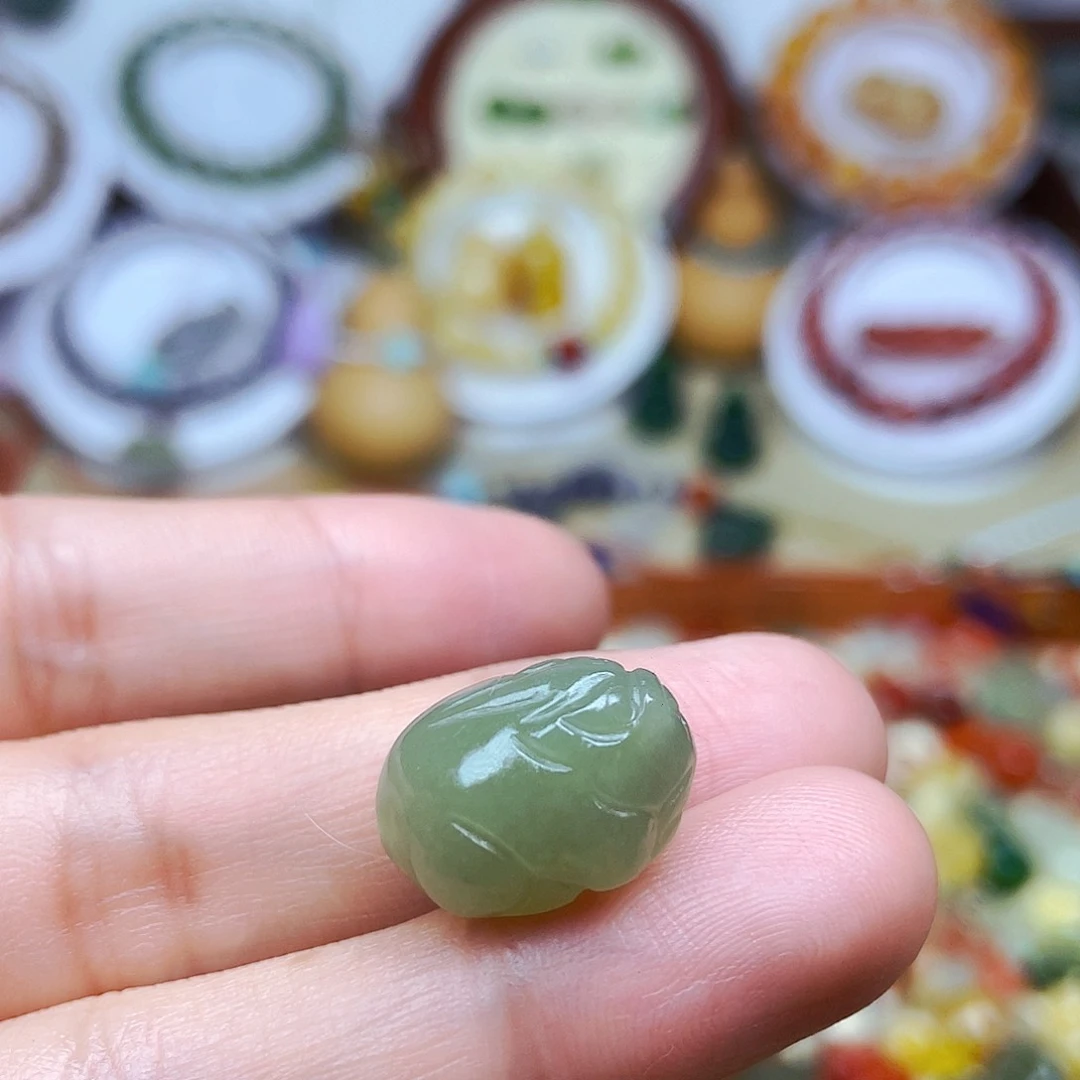 和田玉挂件未镶嵌订制