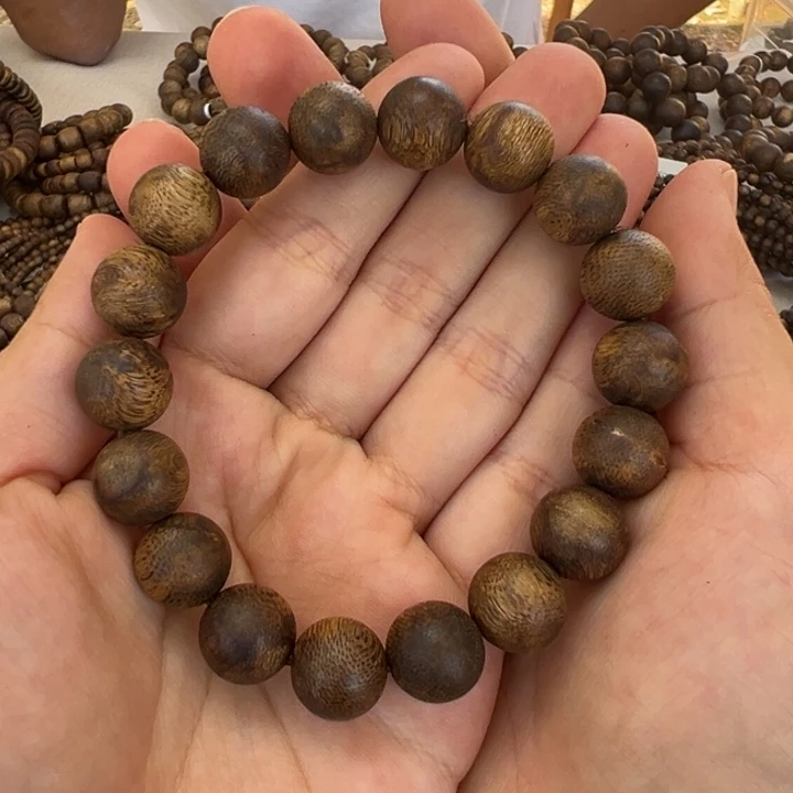 英***伦沉香手串1.2圆珠单圈 12克