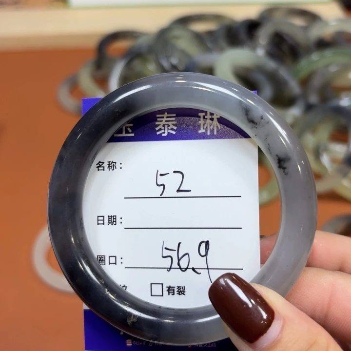 未镶嵌岫玉手镯天然