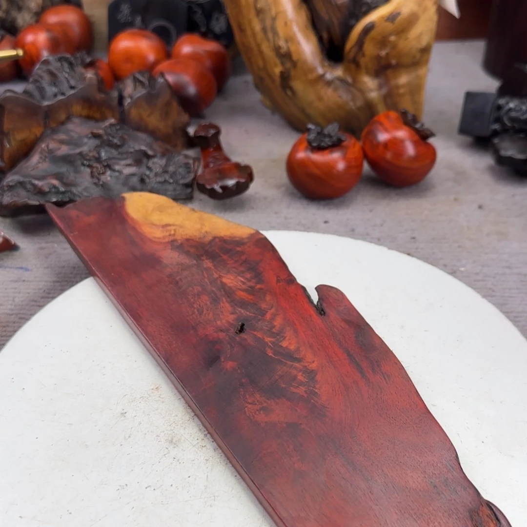 大果紫檀（缅甸花梨）山**士