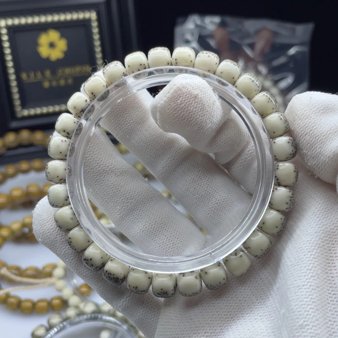 星月菩提吊坠8绿背河豚       A6